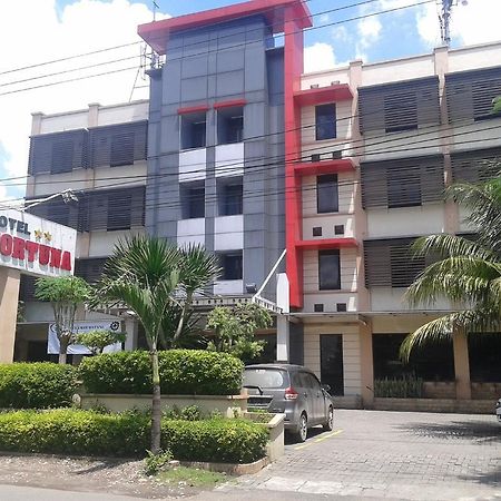 Hotel Fortuna Surabaia Exterior foto