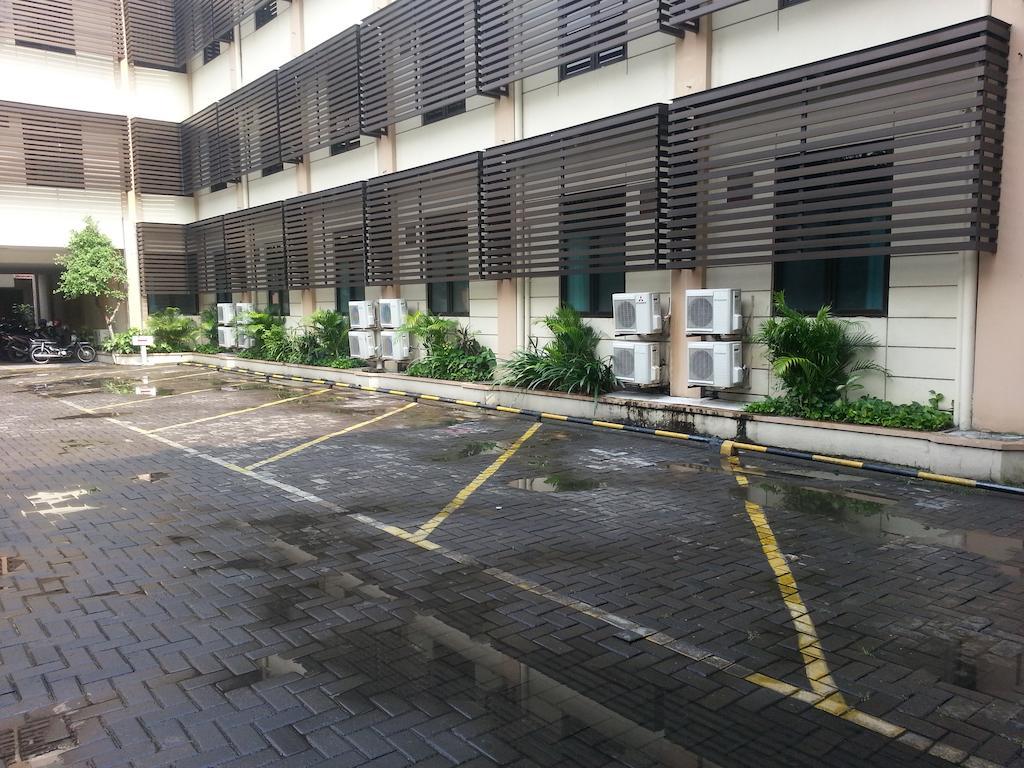 Hotel Fortuna Surabaia Exterior foto